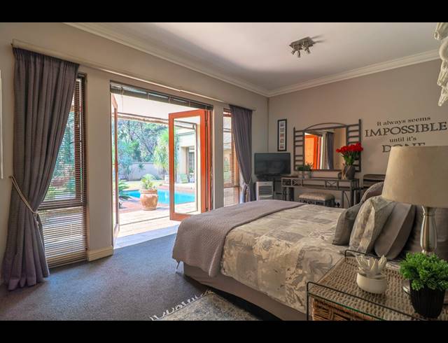 5 BEDROOM HOUSE FOR SALE IN GLENVISTA